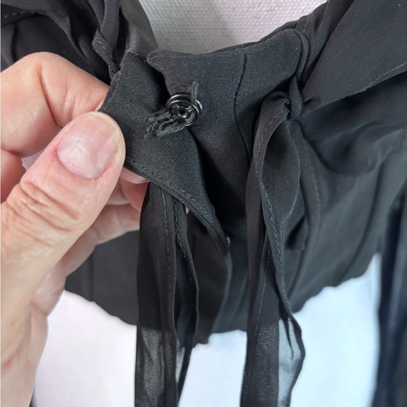 Annie Reva Women’s Sheer Top Lined Acetate Snap Split Sleeve Black Top! Size 8 - Picture 4 of 10